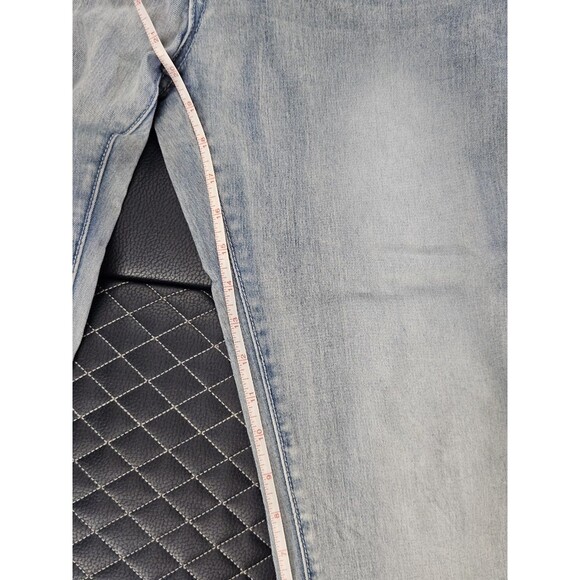 Juniors Size 13-14 Light Wash Distressed Capris Cuffed, Embroidered Pockets - Picture 9 of 10